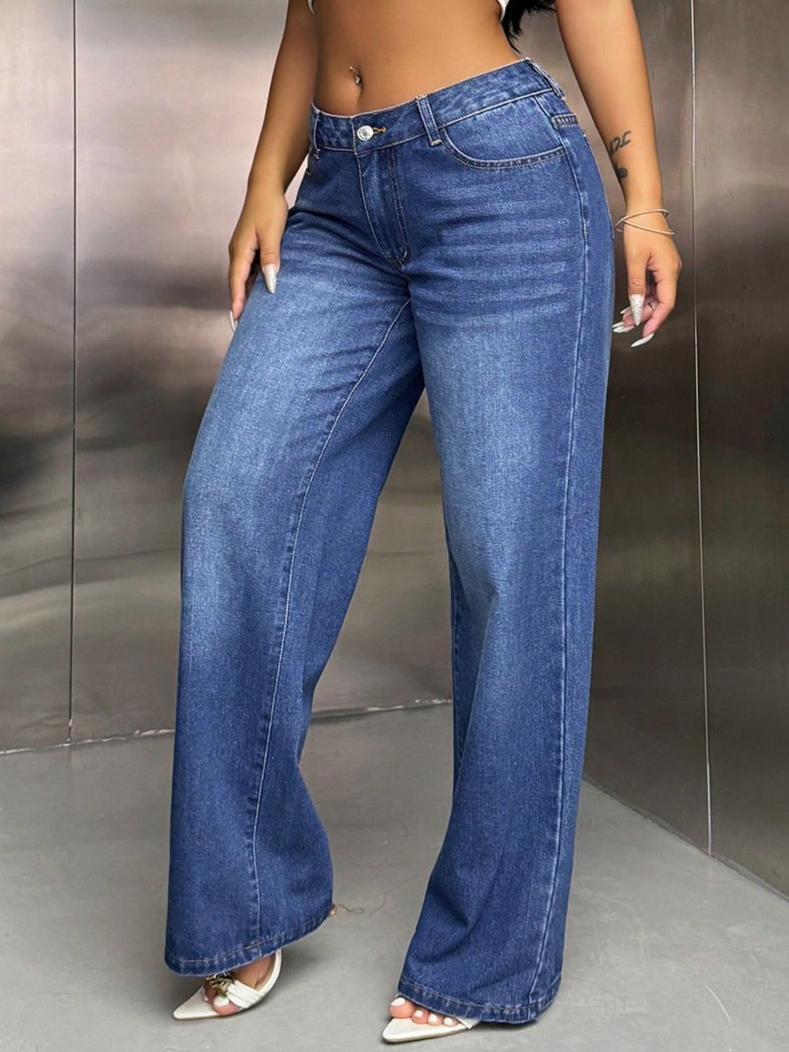 Wide Leg Jeans with Pockets